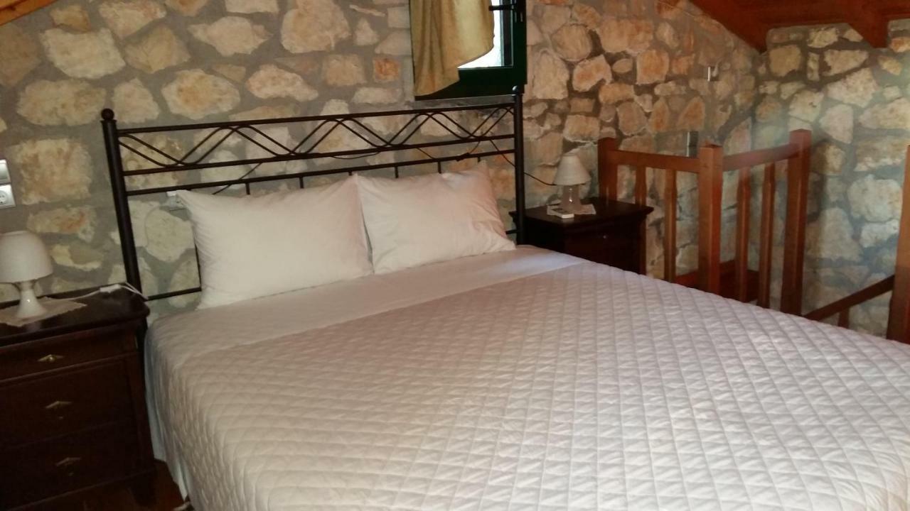 The Stone House-Zacharatos Nikolaos Villa Pouláta Екстериор снимка